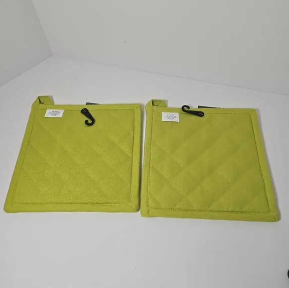 The grinch dr. Seuss lot of 2 pot holders nwt - Picture 2 of 2